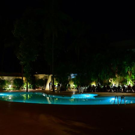 Nijaguna Resorts Chāmrājnagar Extérieur photo