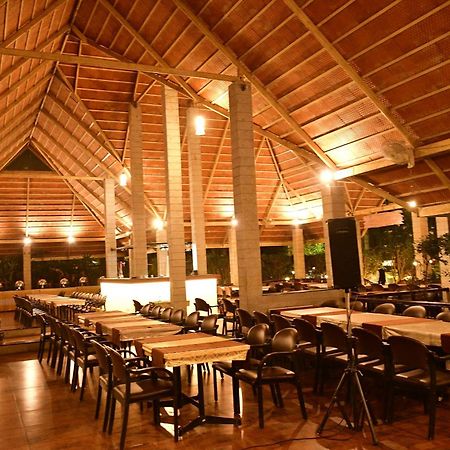 Nijaguna Resorts Chāmrājnagar Extérieur photo